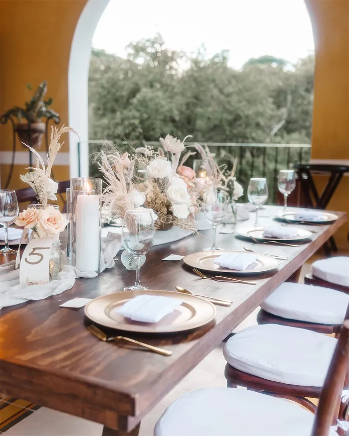 Wedding reception details at Hacienda Wakax. 8 hour wedding photo timeline